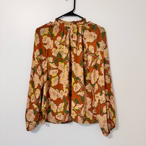 Rose & Olive Tops - ROSE+OLIVE Blouse Size S